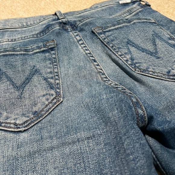 MOTHER High Waisted Rascal Ankle Fray Jeans - Picture 3 of 15